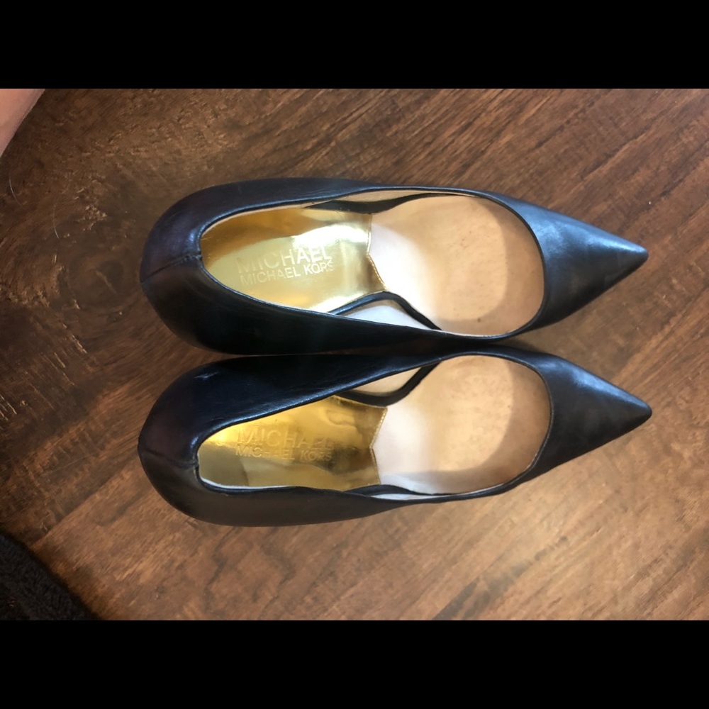 Michael Kors Pumps - Picture 6 of 8
